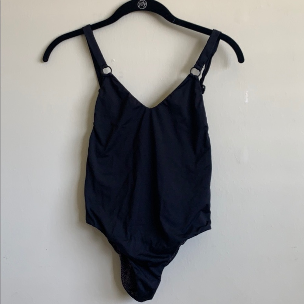 One piece acacia